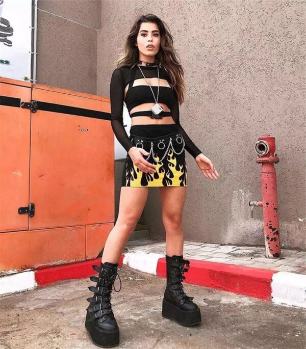 Bota Gothic Queen Plataforma - Image 9