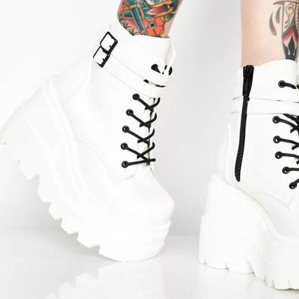 Bota Lia Plataforma Cano Curto - Imagem 8