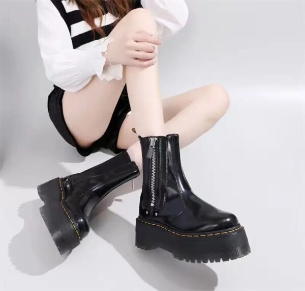 Bota Chelsea Maggie Couro Zíper - Imagem 5