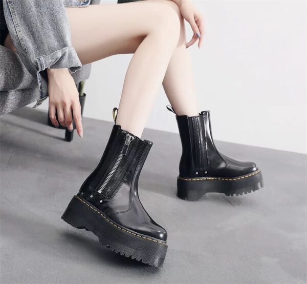 Bota Chelsea Maggie Couro Zíper