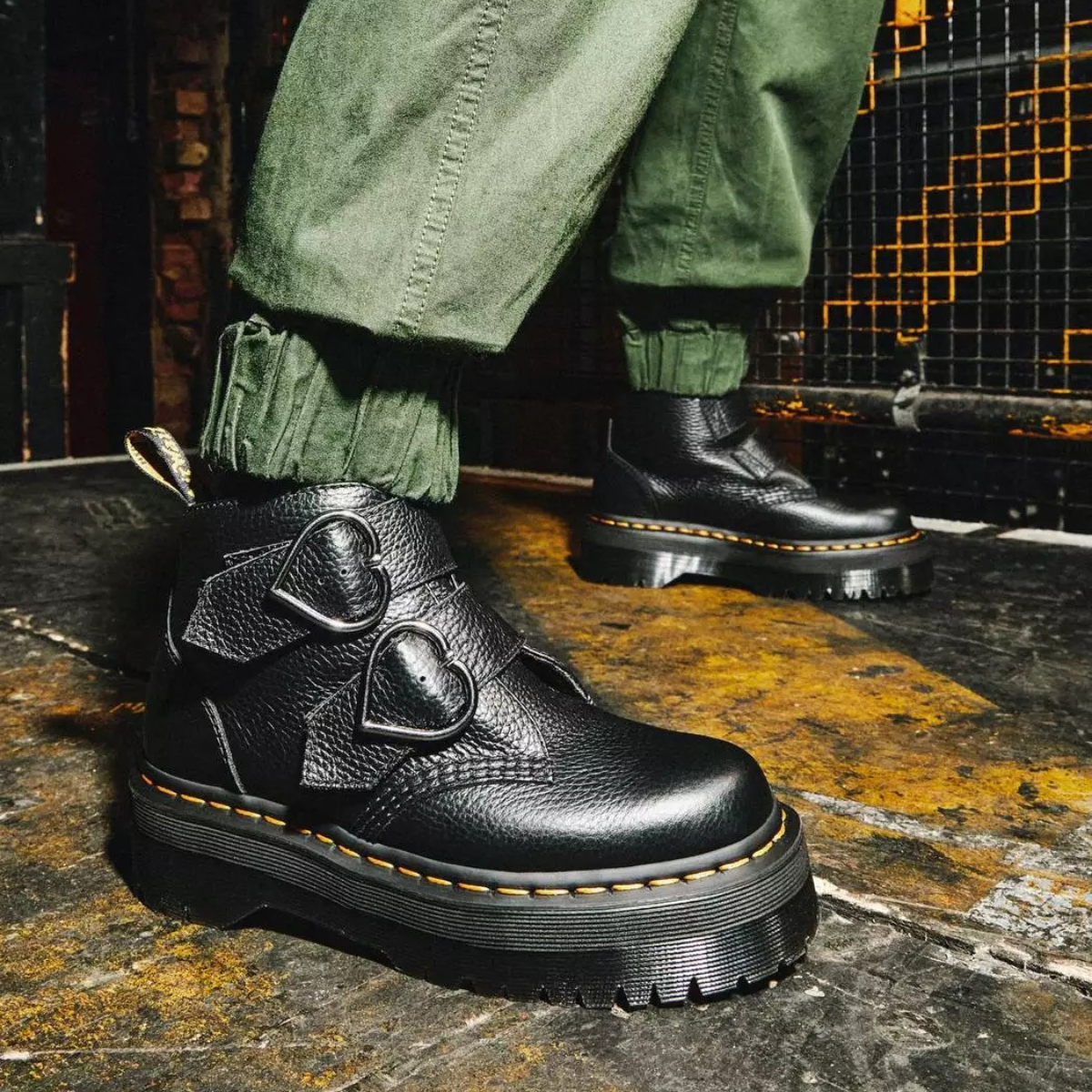 Bota Cindy Couro Plataforma - Imagem 2