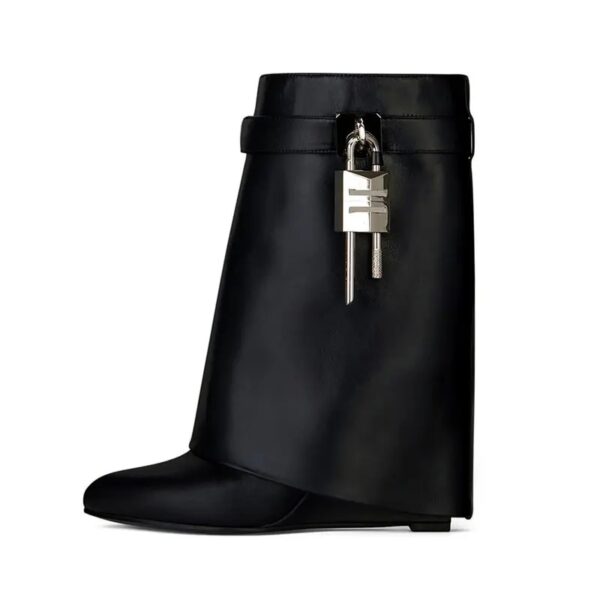 Bota Viola Cano Curto Cadeado Couro