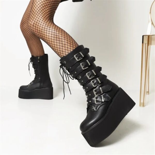 Bota Gothic Queen Plataforma - Image 2