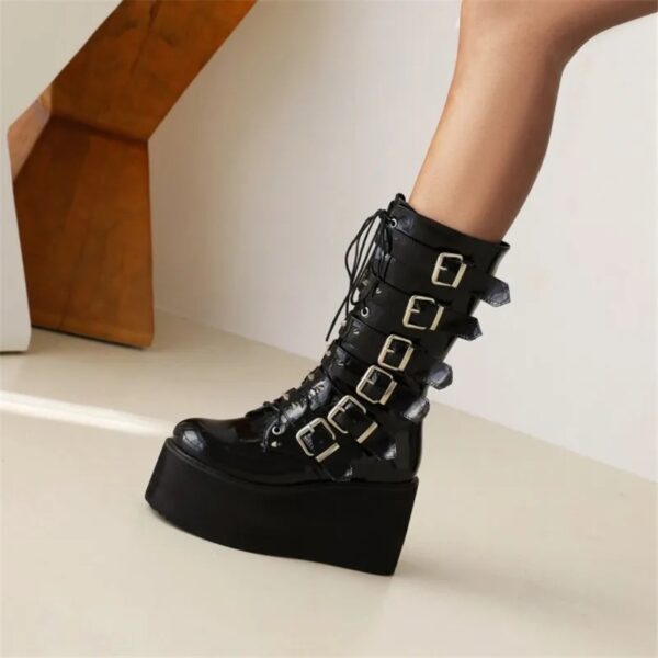 Bota Gothic Queen Plataforma - Image 5