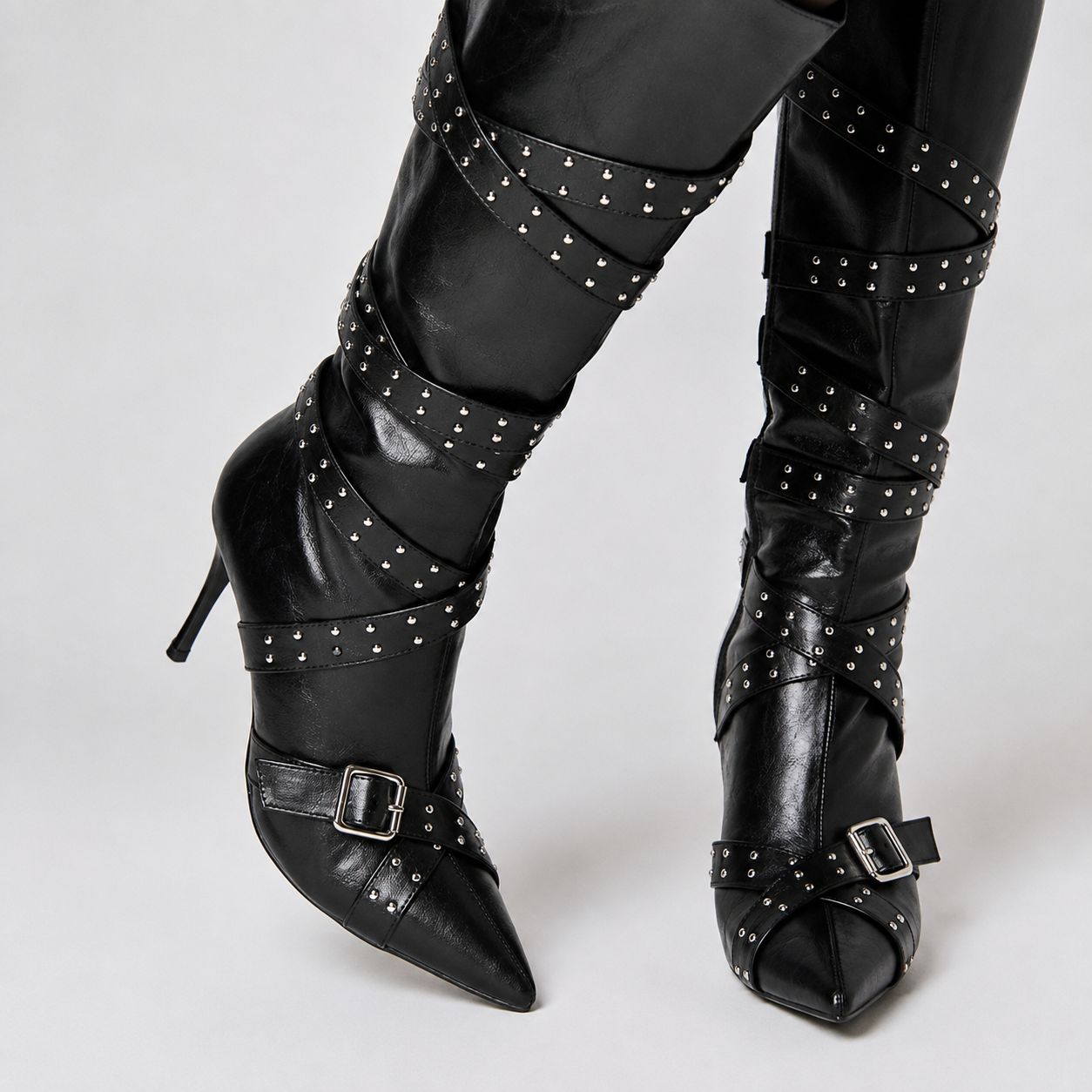 Bota Maddy Salto Fivelas - Imagem 7